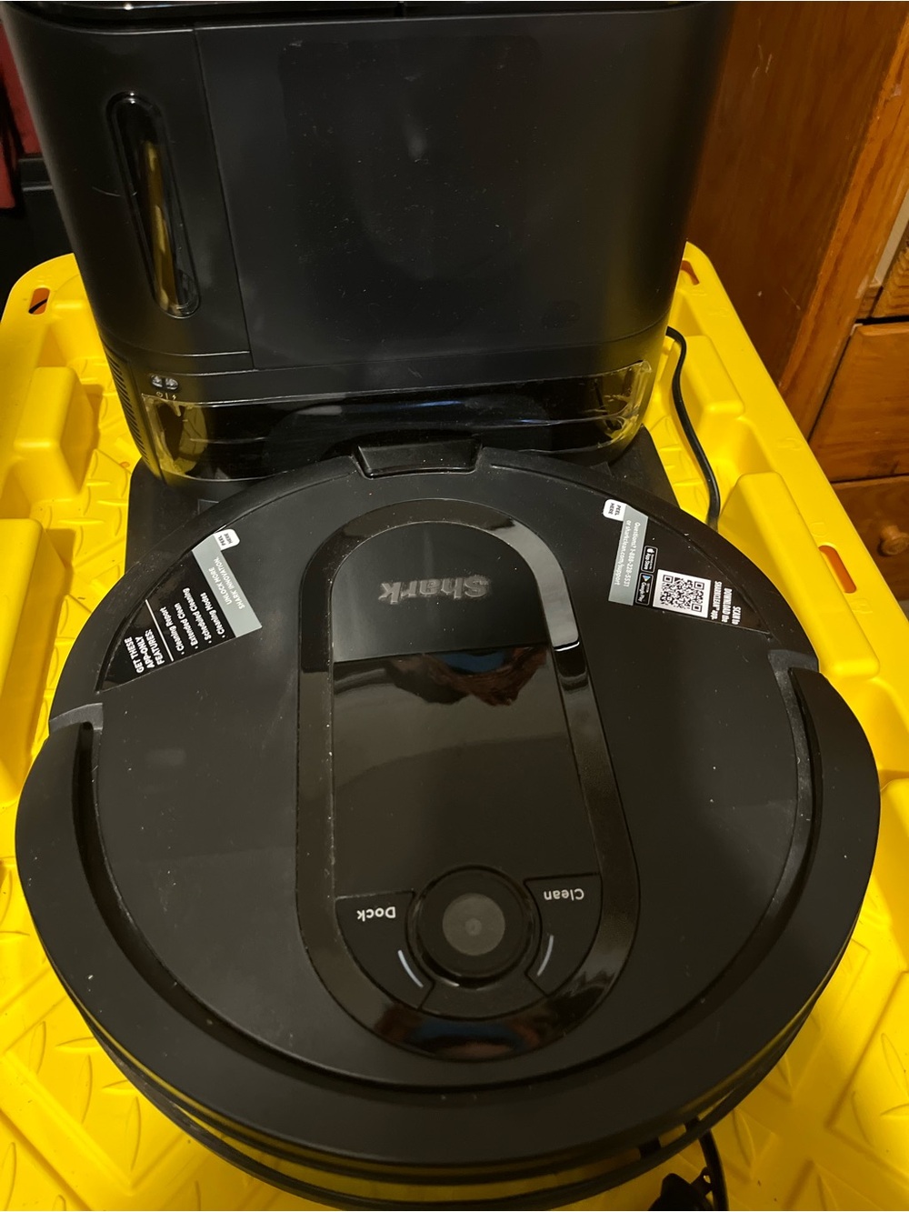 Shark Black Robot Vacuum with Self-Empty Dock-900 Series